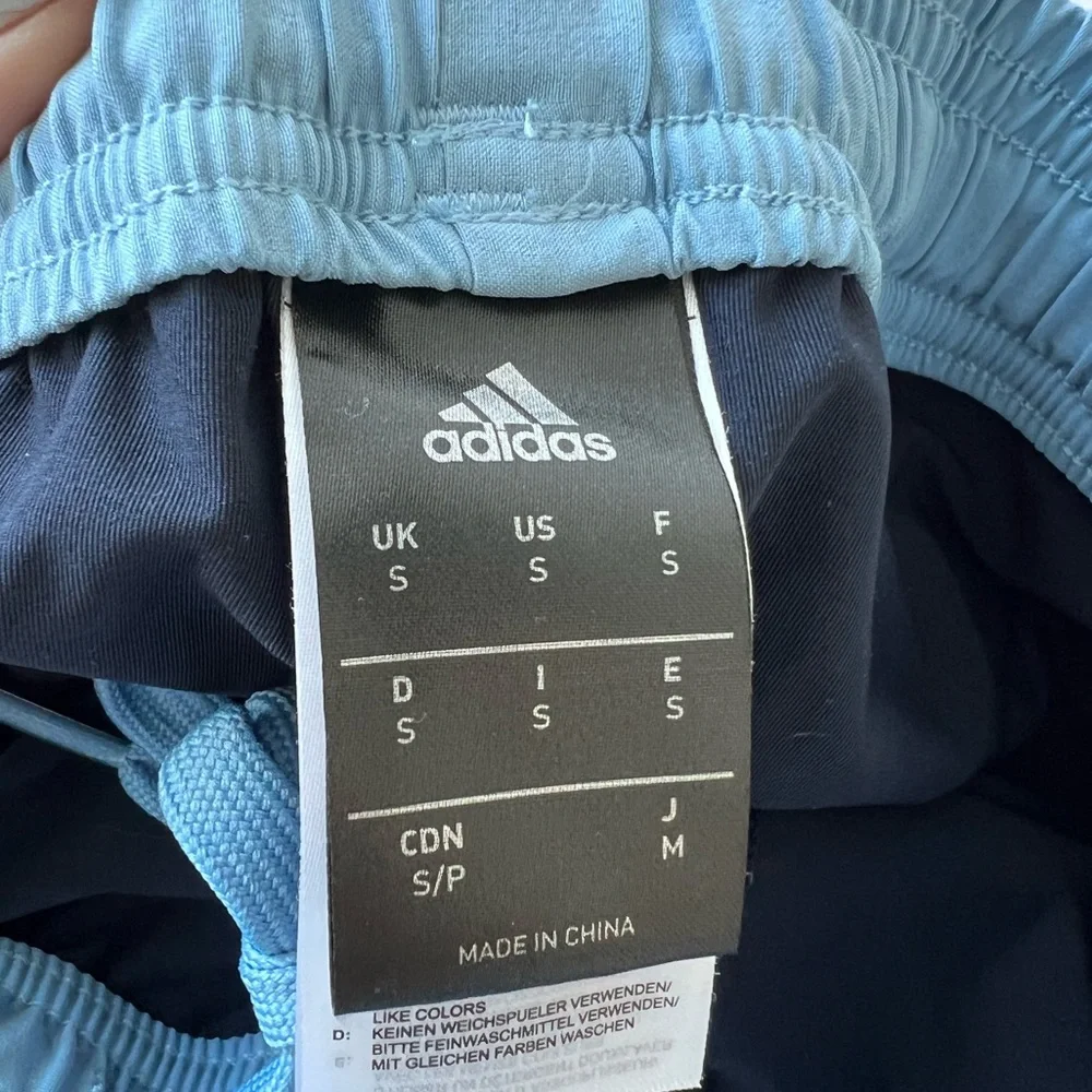 ADIDAS Men’s S soccer / basketball shorts - Picture 2 of 6
